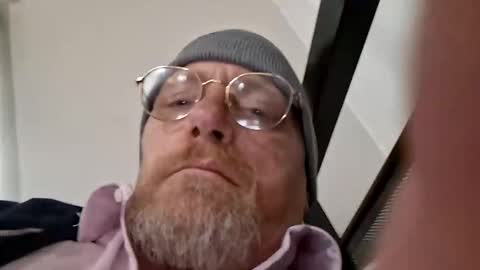 Snapshot of mrnmrsfucks4u chatting on April 28, 9:53 pm mrnmrsfucks4u online show from April 28, 9:53 pm