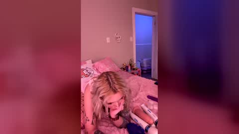 mrowmeow online show from March 27, 3:45 am