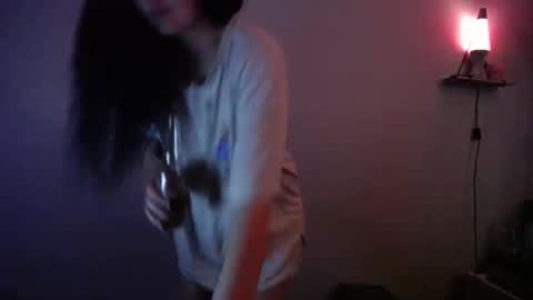 Snapshot of mrs_and_his_kitten chatting on December 30, 12:09 pm mrs_and_his_kitten online show from December 30, 12:09 pm