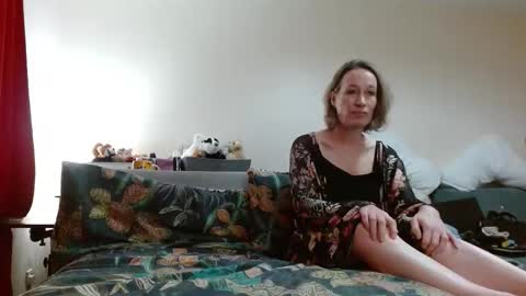 Mrs Velvet Vixen online show from November 18, 8:41 am