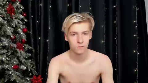 Snapshot of mrsexycum4u chatting on January 4, 11:11 am Adam online show from January 4, 11:11 am