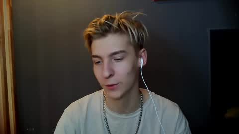 Snapshot of mrsexycum4u chatting on January 9, 4:28 pm Adam online show from January 9, 4:28 pm