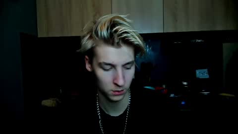 Snapshot of mrsexycum4u chatting on January 16, 12:02 am Adam online show from January 16, 12:02 am