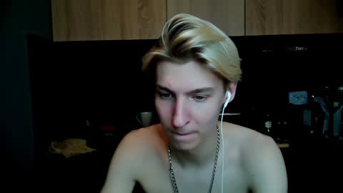 Snapshot of mrsexycum4u chatting on January 21, 1:08 am Adam online show from January 21, 1:08 am