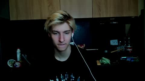 Snapshot of mrsexycum4u chatting on January 22, 1:42 am Adam online show from January 22, 1:42 am