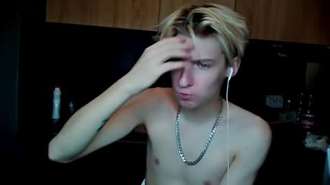 Snapshot of mrsexycum4u chatting on January 23, 2:55 am Adam online show from January 23, 2:55 am