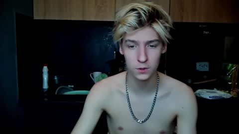 Snapshot of mrsexycum4u chatting on January 23, 11:47 pm Adam online show from January 23, 11:47 pm