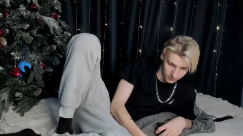 Snapshot of mrsexycum4u chatting on February 2, 11:08 am Adam online show from February 2, 11:08 am