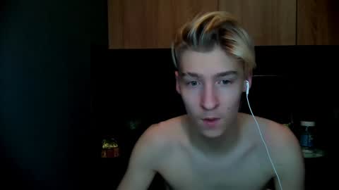 Snapshot of mrsexycum4u chatting on February 3, 4:14 am Adam online show from February 3, 4:14 am