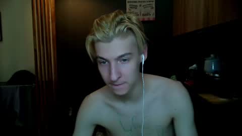 Snapshot of mrsexycum4u chatting on February 21, 8:38 pm Adam online show from February 21, 8:38 pm