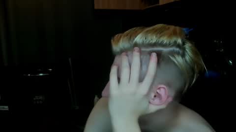 Snapshot of mrsexycum4u chatting on March 12, 12:31 am Adam online show from March 12, 12:31 am