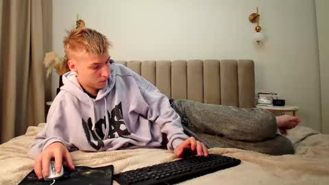 Snapshot of mrsexycum4u chatting on September 14, 7:51 am Adam online show from September 14, 7:51 am