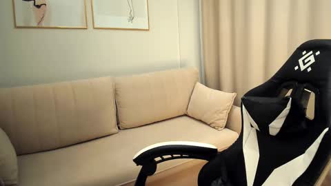 Snapshot of mrsexycum4u chatting on September 25, 1:53 am Adam online show from September 25, 1:53 am