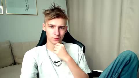 Snapshot of mrsexycum4u chatting on October 15, 11:49 pm Adam online show from October 15, 11:49 pm