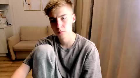 Snapshot of mrsexycum4u chatting on November 25, 11:38 pm Adam online show from November 25, 11:38 pm