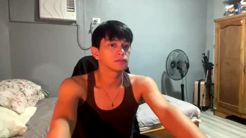 Snapshot of mrshawn95 chatting on April 5, 6:38 pm shawn online show from April 5, 6:38 pm