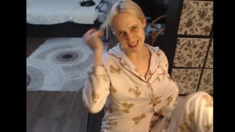 Sasha online show from November 4, 1:32 pm