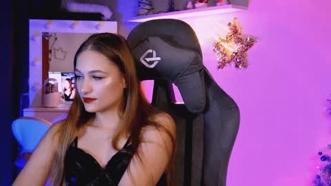 Snapshot of mrstenderbeast chatting on December 21, 10:40 pm YOUR OWNER online show from December 21, 10:40 pm