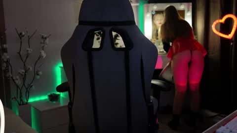 Snapshot of mrstenderbeast chatting on November 21, 7:45 pm YOUR OWNER online show from November 21, 7:45 pm