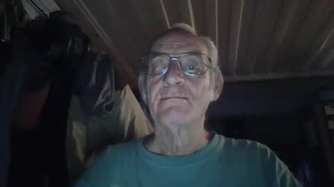 Chuck online show from April 21, 7:14 am