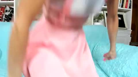 Snapshot of mrswadsworthy chatting on January 19, 2:25 am Marie  Wadsworthy Wife Marie XXX online show from January 19, 2:25 am