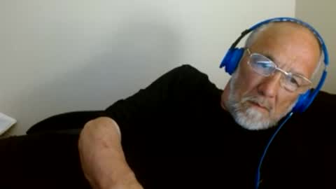 mrtease5 online show from April 28, 3:33 am