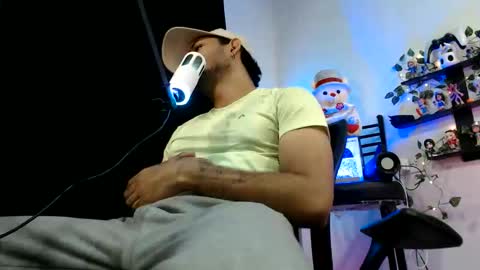 Snapshot of mrvgs chatting on June 5, 2:18 am Mr Vgs online show from June 5, 2:18 am