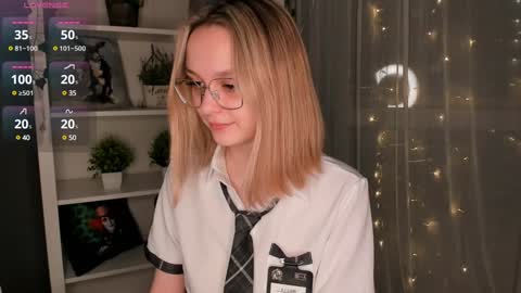 Elizabeth online show from February 8, 3:00 pm