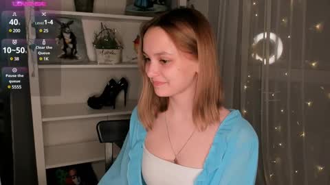 Elizabeth online show from March 6, 8:59 pm