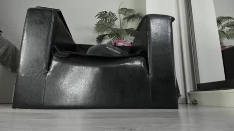 Snapshot of ms_enigma chatting on January 10, 4:41 pm Goddess. Miss. Lady. Queen. Madam Milady online show from January 10, 4:41 pm