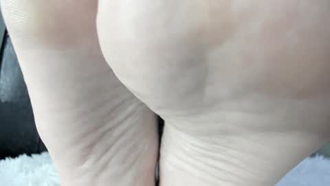 Snapshot of ms_enigma chatting on January 14, 10:17 am Goddess. Miss. Lady. Queen. Madam Milady online show from January 14, 10:17 am