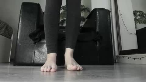 Snapshot of ms_enigma chatting on February 18, 1:33 pm Goddess. Miss. Lady. Queen. Madam Milady online show from February 18, 1:33 pm