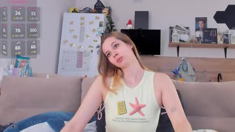 Snapshot of ms_foryou chatting on April 25, 1:41 pm Ms ForYOU online show from April 25, 1:41 pm