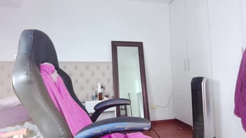 Freya online show from April 23, 2:24 am