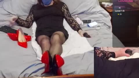 Jennifer online show from February 18, 9:33 pm