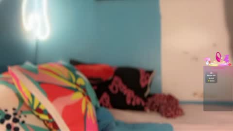 Snapshot of ms_maureenx69x chatting on June 21, 9:45 am ms_maureenx69x online show from June 21, 9:45 am