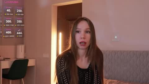 Snapshot of msaura chatting on February 17, 3:25 am Svetlana online show from February 17, 3:25 am