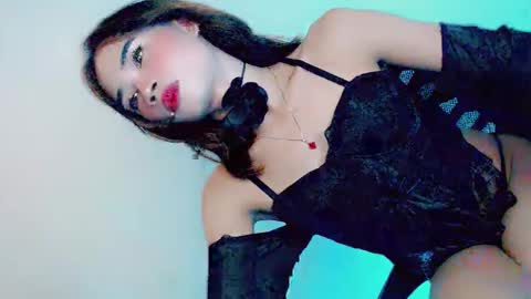 mscherry_ online show from June 9, 7:09 am