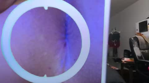 Snapshot of mscuntyluxxe chatting on October 12, 12:37 pm Cunty Luxxe online show from October 12, 12:37 pm