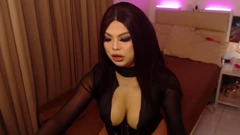 Snapshot of msgoldencum chatting on June 15, 10:17 am MSGOLDENCUM online show from June 15, 10:17 am