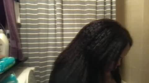 Snapshot of msjonemillion chatting on December 29, 2:49 am Chocolate  Candy   Stick online show from December 29, 2:49 am