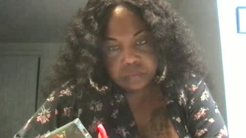 Snapshot of msjonemillion chatting on October 27, 11:20 pm Chocolate  Candy   Stick online show from October 27, 11:20 pm