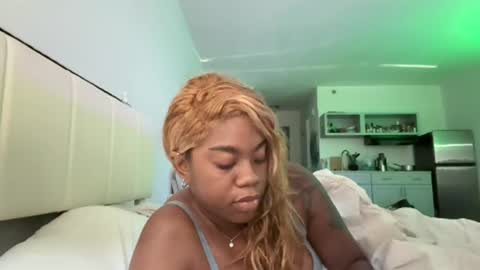 Snapshot of mskitty000 chatting on June 21, 12:30 pm mskitty000 online show from June 21, 12:30 pm