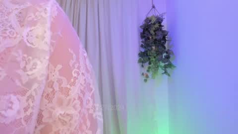 Meg  Vero online show from January 24, 6:46 am