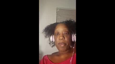 msmechocolate online show from April 11, 12:48 am