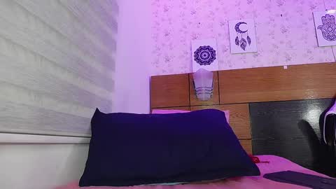 Manuela  online show from March 6, 6:19 am