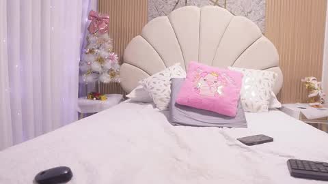 Manuela  online show from December 2, 3:12 am