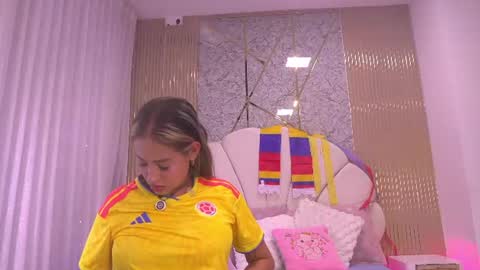 Manuela  online show from June 18, 3:07 am