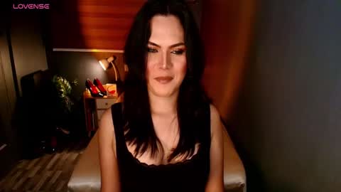 Snapshot of msveeyxo1 chatting on December 2, 11:00 pm Veey online show from December 2, 11:00 pm