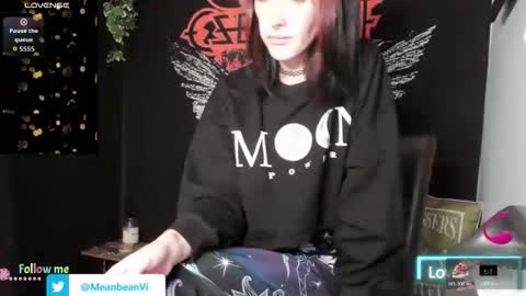 Snapshot of msvioletx chatting on November 3, 8:43 pm MsVioletx online show from November 3, 8:43 pm